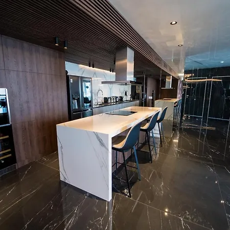 Paradise View Apartment *