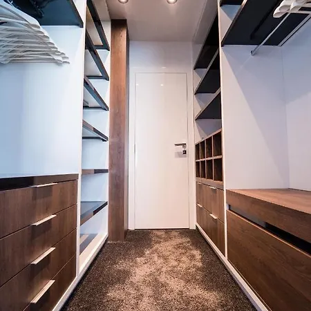 Paradise View Apartment *