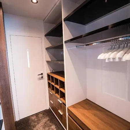 Paradise View 公寓